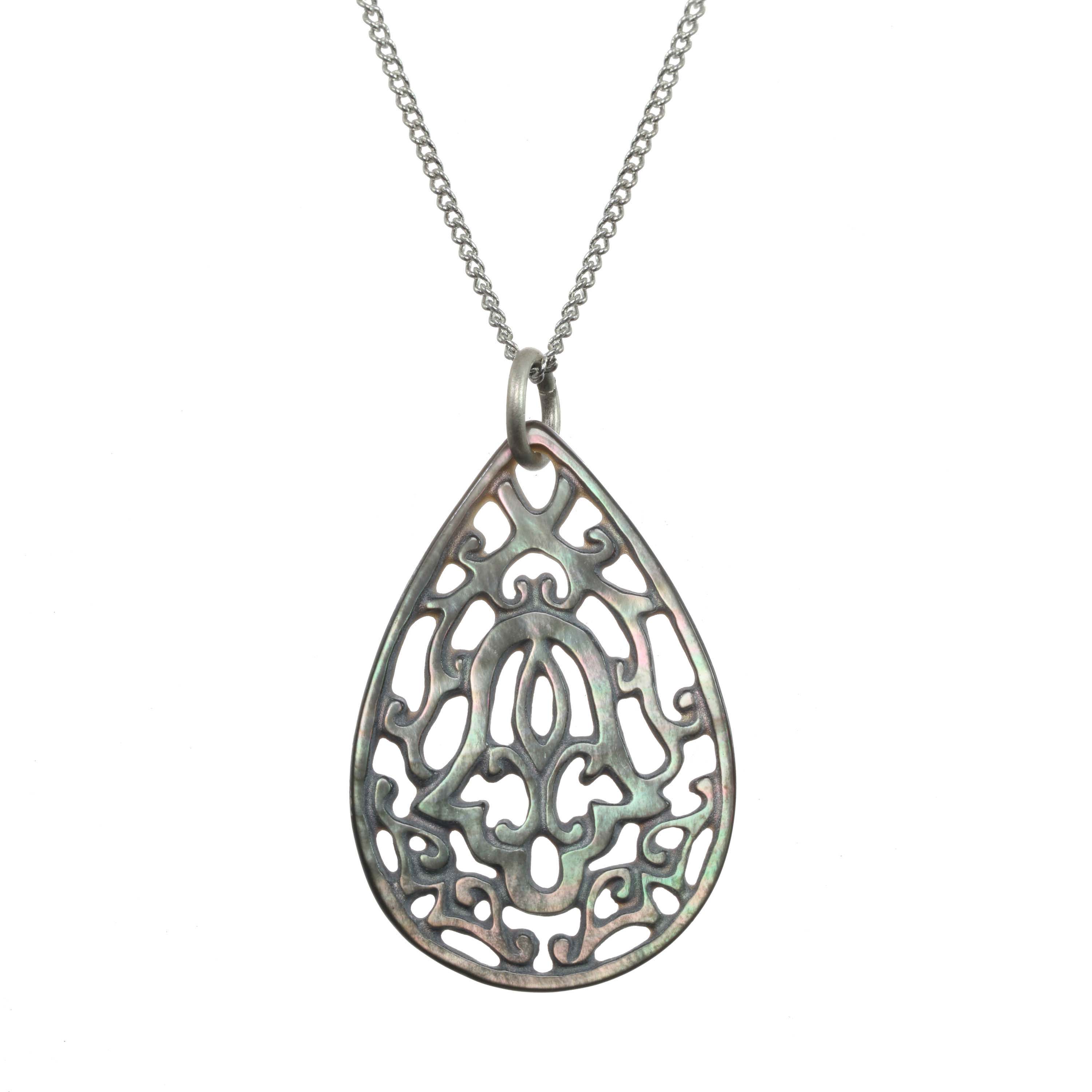 Curved Shell Pendant Necklace
