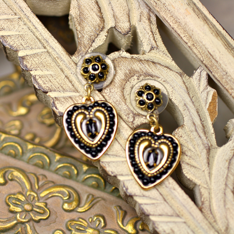 Black and Gold Heart Dangling Earrings